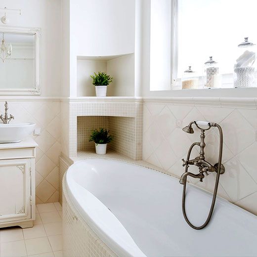 The Shower and Tub Plumbing Professionals in North Greece